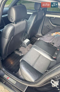 Седан Audi A4 2004 в 