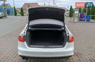 Седан Audi A4 2014 в 