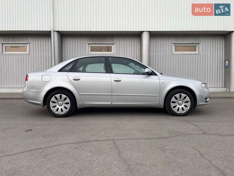 Седан Audi A4 2005 в Луцке
