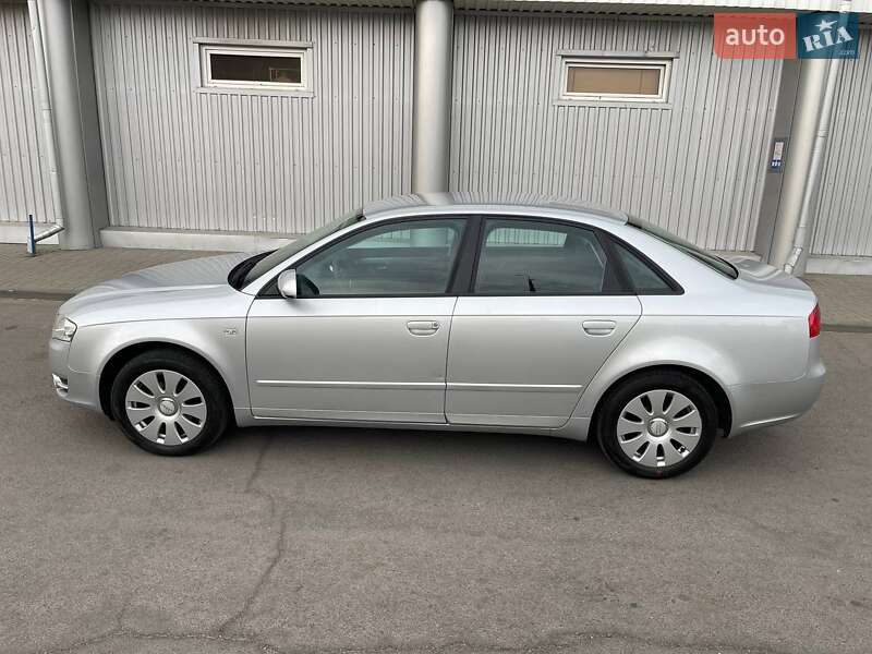 Седан Audi A4 2005 в Луцке