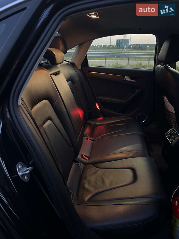 Седан Audi A4 2014 в Тернополе