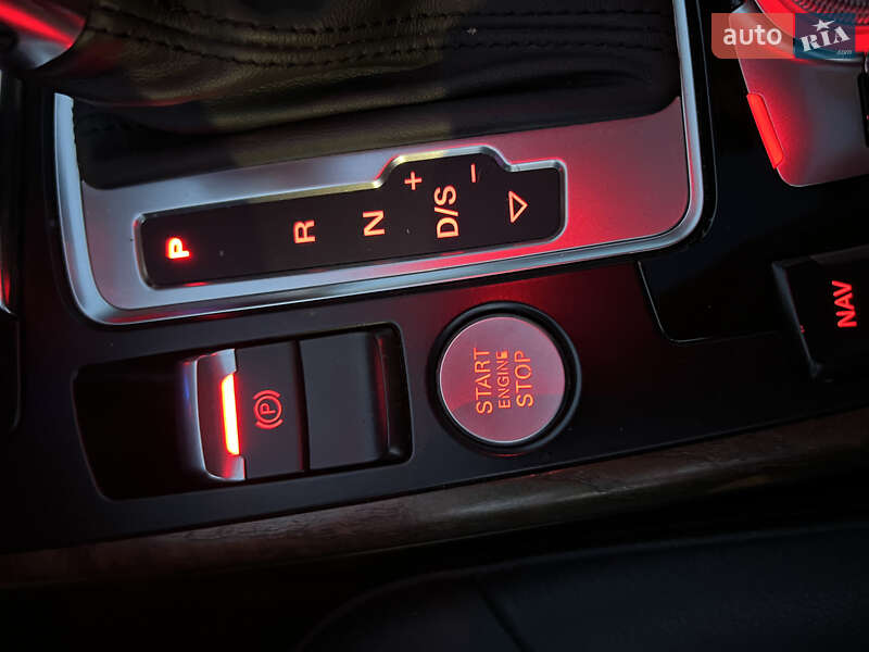 Седан Audi A4 2014 в Тернополе