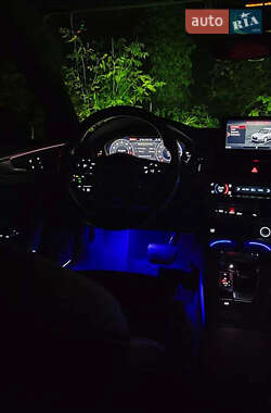 Седан Audi A4 2018 в 