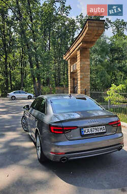 Седан Audi A4 2018 в 