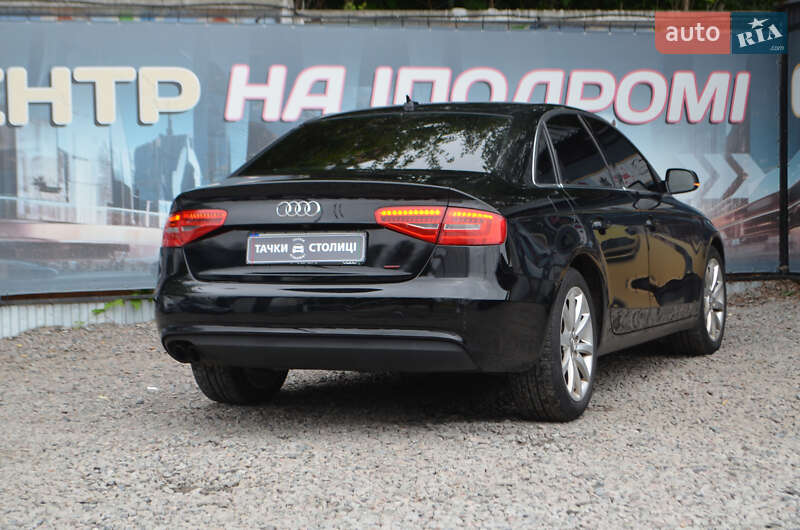 Седан Audi A4 2012 в Киеве