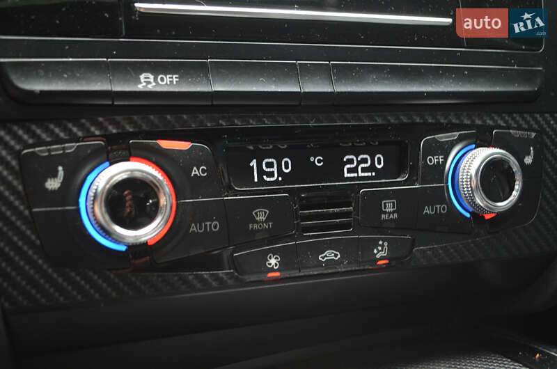 Седан Audi A4 2012 в Киеве