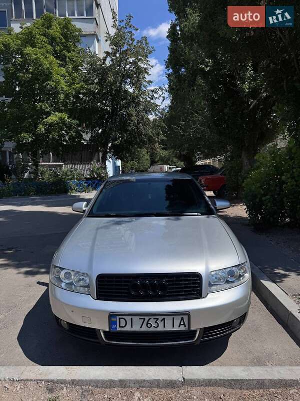 Седан Audi A4 2002 в Запорожье