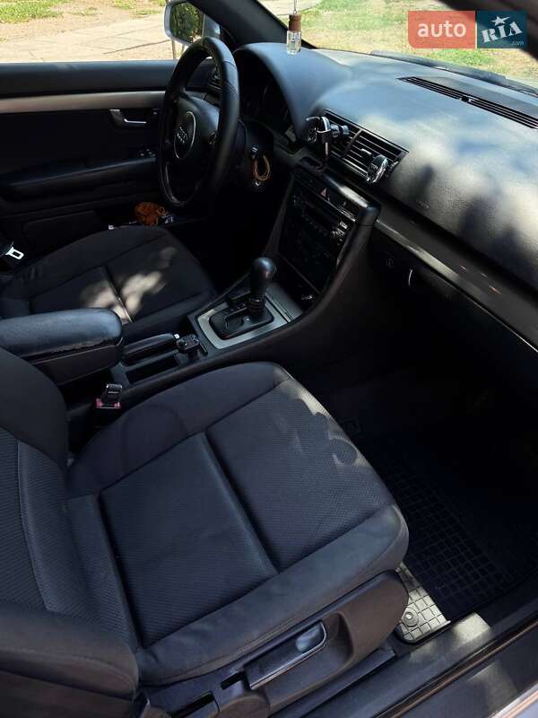 Седан Audi A4 2002 в Запорожье