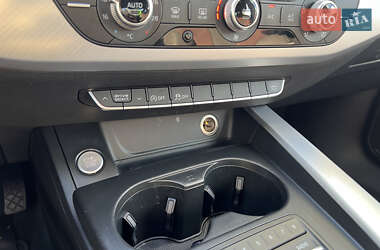 Седан Audi A4 2016 в 