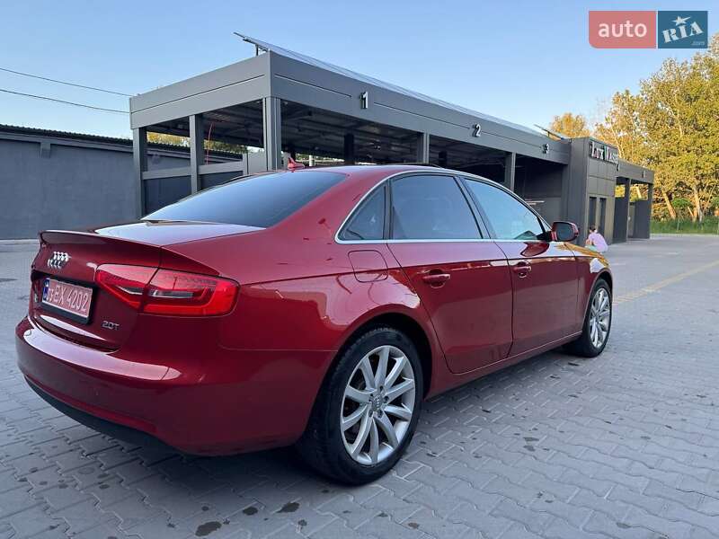 Седан Audi A4 2013 в Житомире