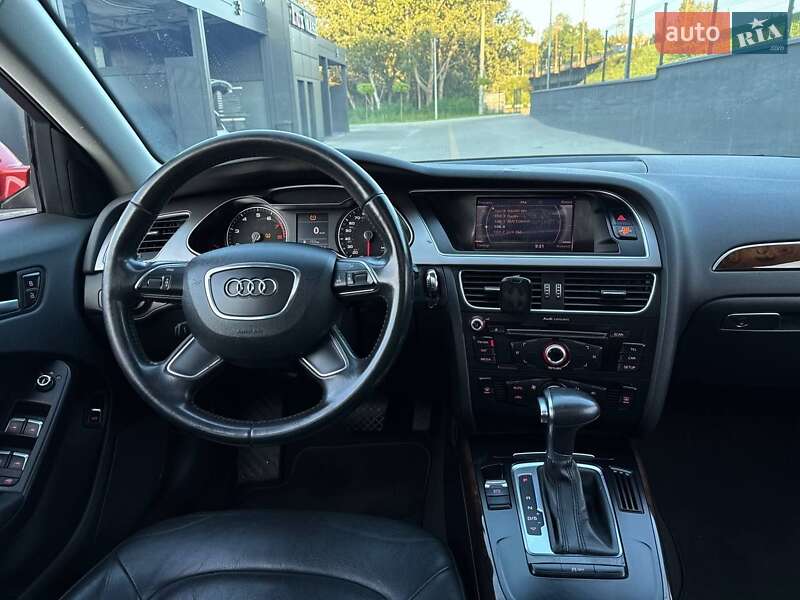 Седан Audi A4 2013 в Житомире