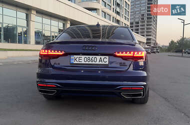 Седан Audi A4 2020 в 