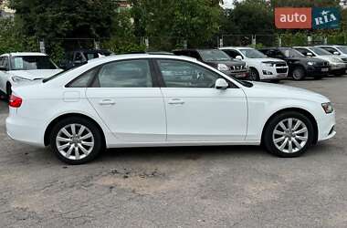 Седан Audi A4 2012 в 