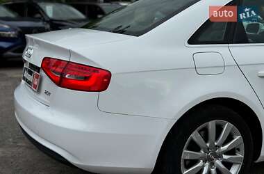 Седан Audi A4 2012 в 