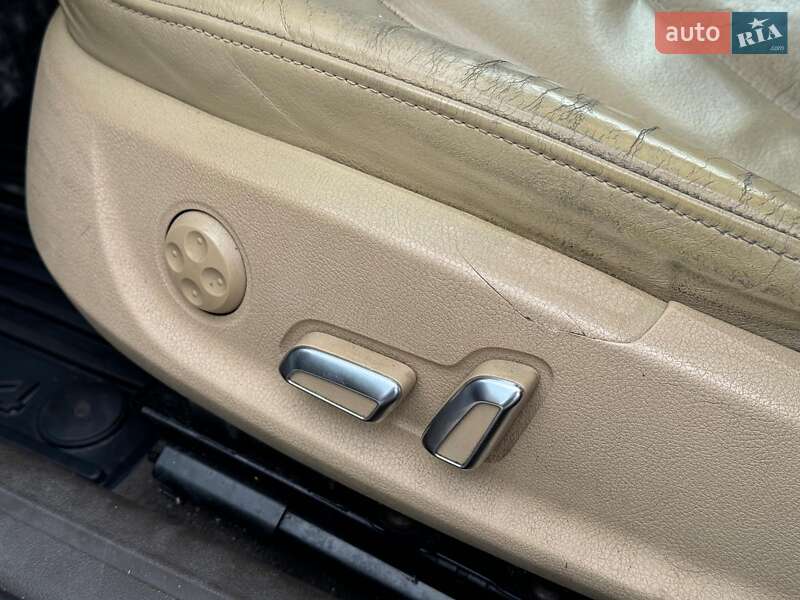 Седан Audi A4 2012 в Виннице