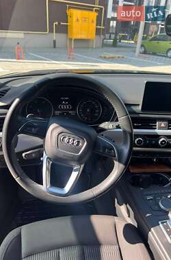 Универсал Audi A4 2018 в 