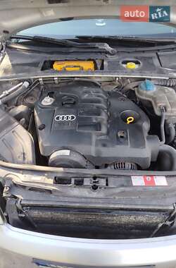 Седан Audi A4 2001 в 