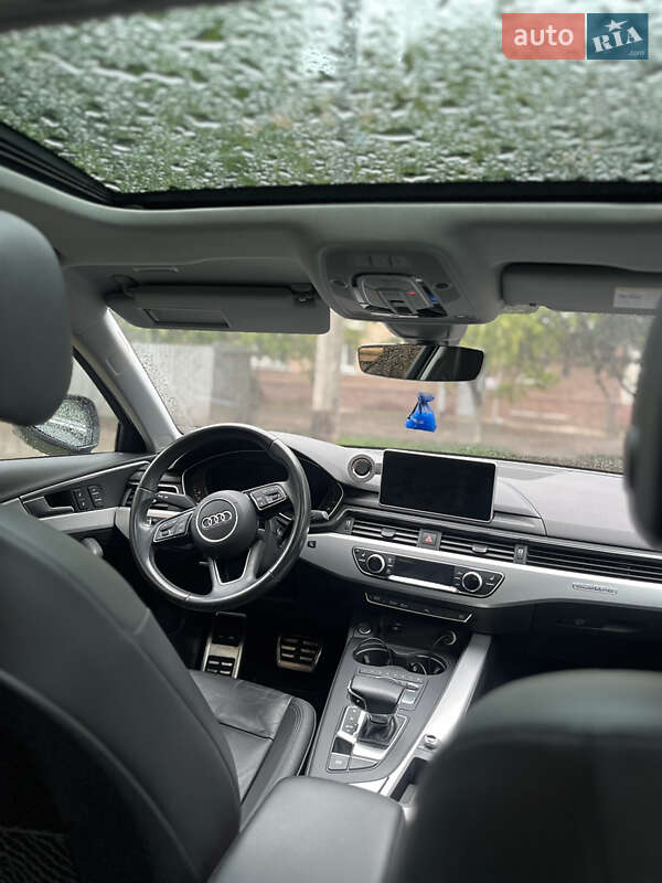 Седан Audi A4 2018 в Ивано-Франковске