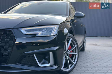 Седан Audi A4 2017 в 