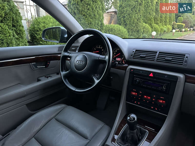 Универсал Audi A4 2003 в Сарнах
