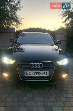 Универсал Audi A4 2012 в 