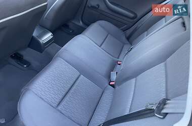 Седан Audi A4 2006 в 