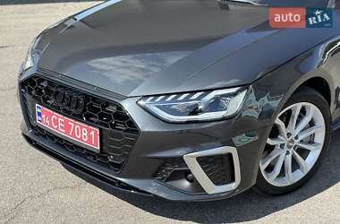 Седан Audi A4 2019 в 