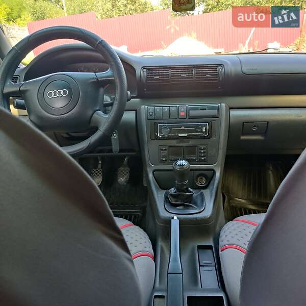 Седан Audi A4 1998 в Каменец-Подольском