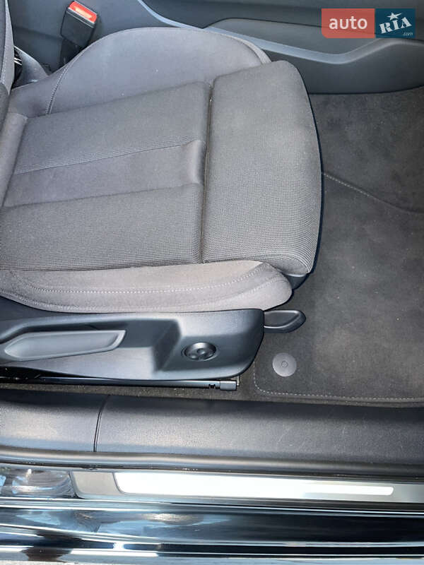 Универсал Audi A4 2022 в Павлограде