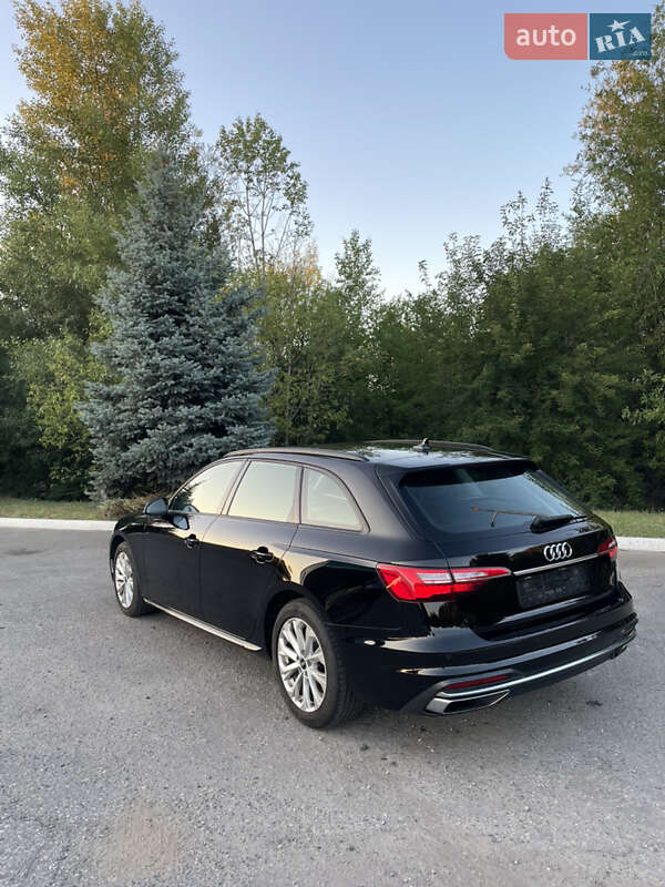 Универсал Audi A4 2022 в Павлограде