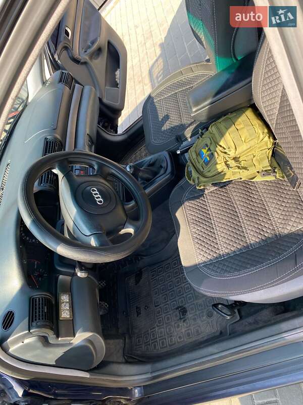 Седан Audi A4 1998 в Киеве