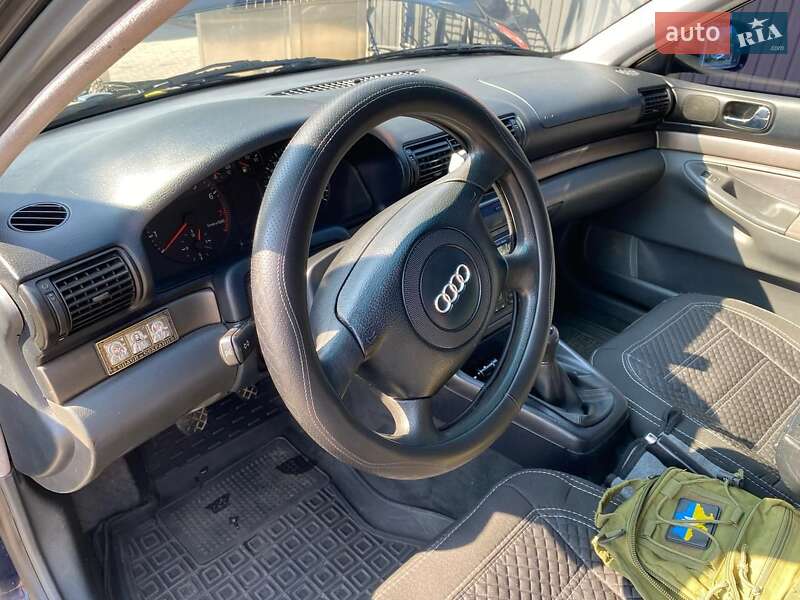 Седан Audi A4 1998 в Киеве