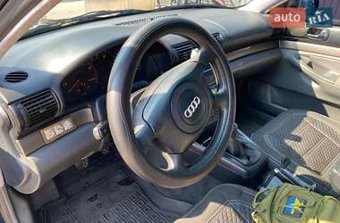 Седан Audi A4 1998 в 