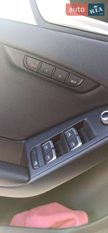 Седан Audi A4 2013 в Киеве