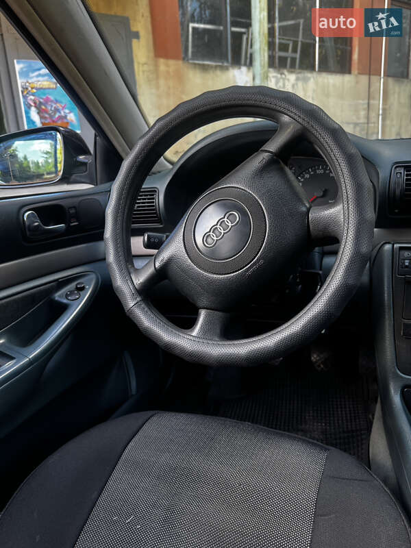 Универсал Audi A4 1998 в Одессе