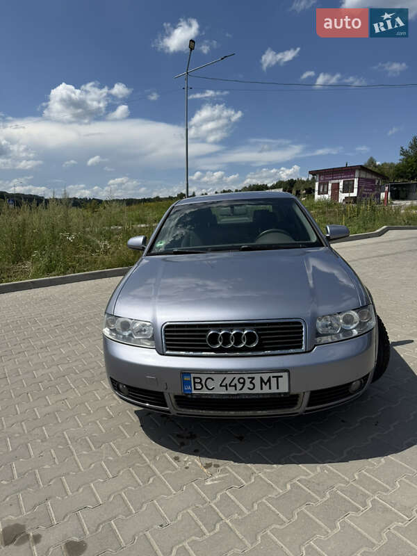 Седан Audi A4 2004 в Львове