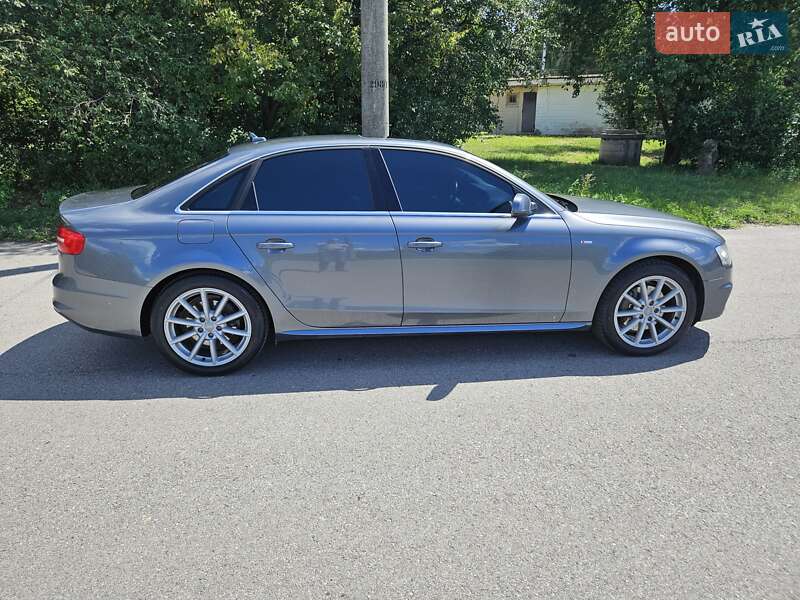 Седан Audi A4 2015 в Полтаве