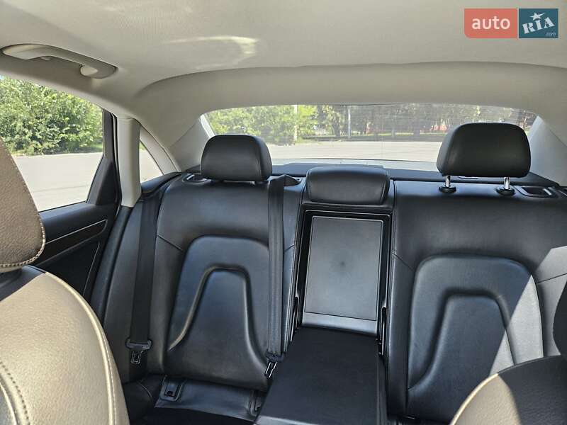 Седан Audi A4 2015 в Полтаве