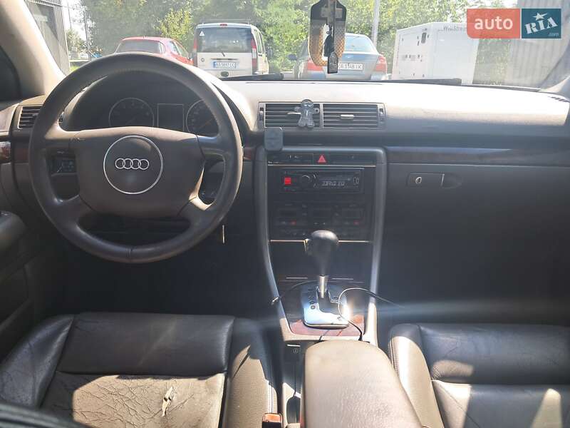 Седан Audi A4 2002 в Вышгороде