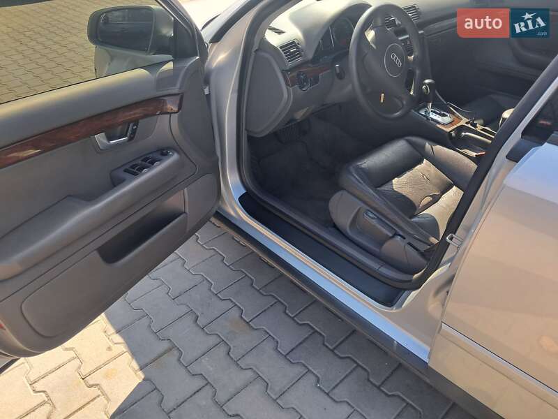 Седан Audi A4 2002 в Вышгороде