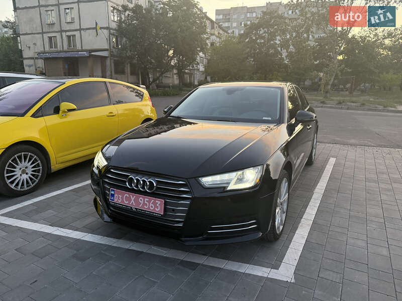 Седан Audi A4 2016 в 