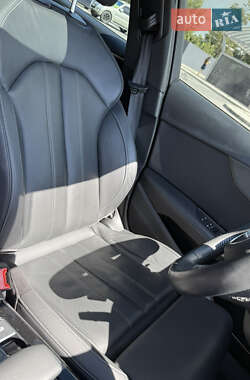 Седан Audi A4 2020 в 