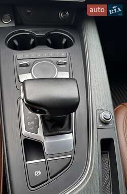 Седан Audi A4 2018 в 