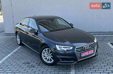 Седан Audi A4 2018 в 