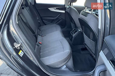 Седан Audi A4 2018 в 