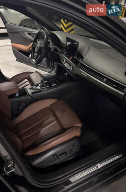 Седан Audi A4 2020 в 