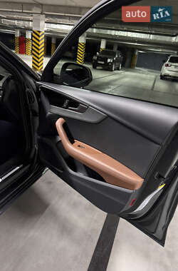 Седан Audi A4 2020 в 
