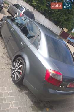 Седан Audi A4 2001 в 