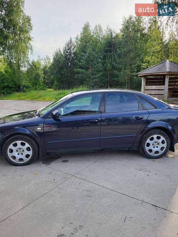 Седан Audi A4 2002 в Славуте