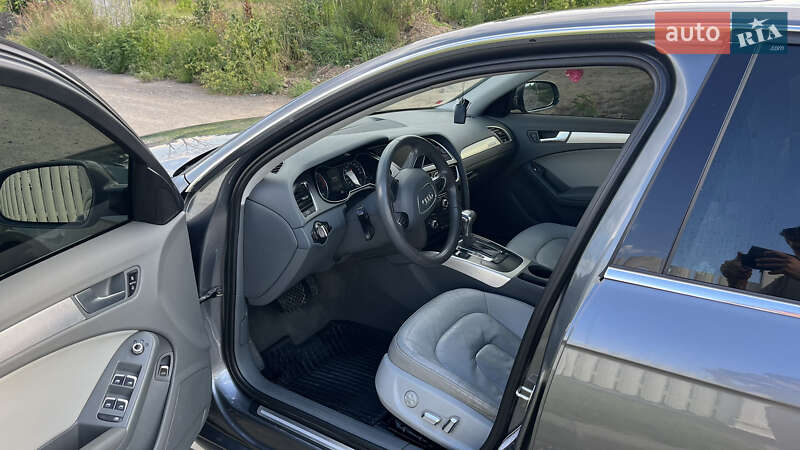 Седан Audi A4 2014 в Киеве